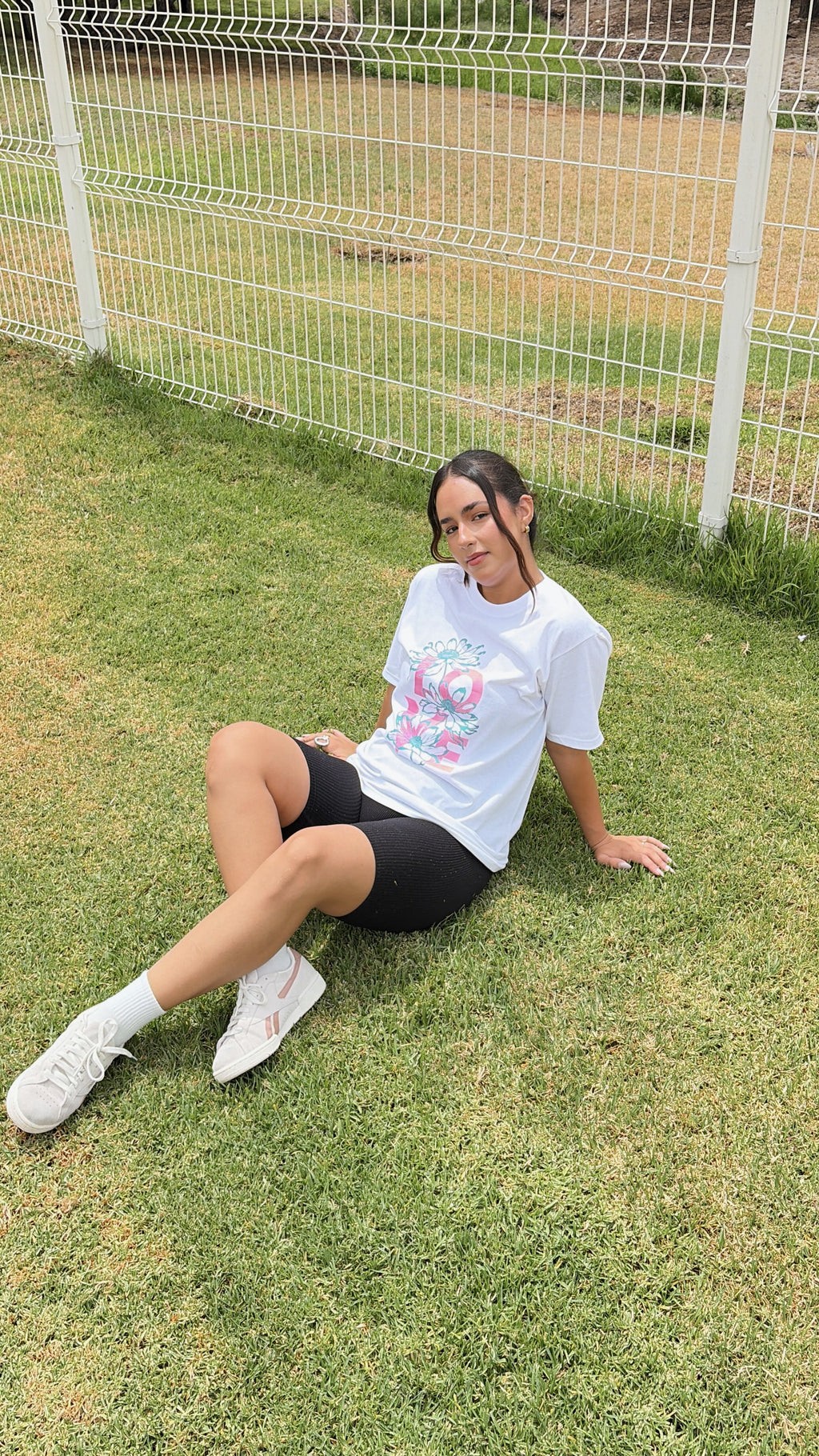 Playera con estampado LOVE